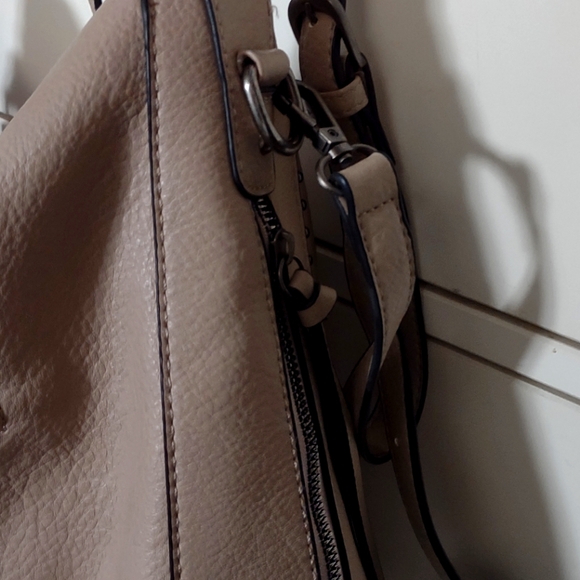 Montana West vegan leather beige started crossbody shoulder bag. - Picture 6 of 14